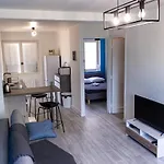 Maisonnette Avec Jardin, Parc Du Chene شقة بْرو
