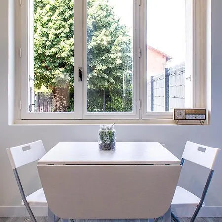 Maisonnette Avec Jardin, Parc Du Chene شقة بْرو